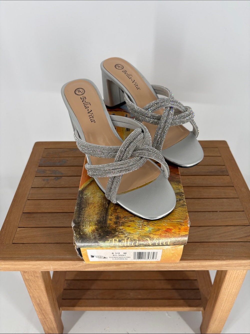 New women’s Bella Vita Silver Rhinestone Strappy Block Heel Sandals size 8.5 M
